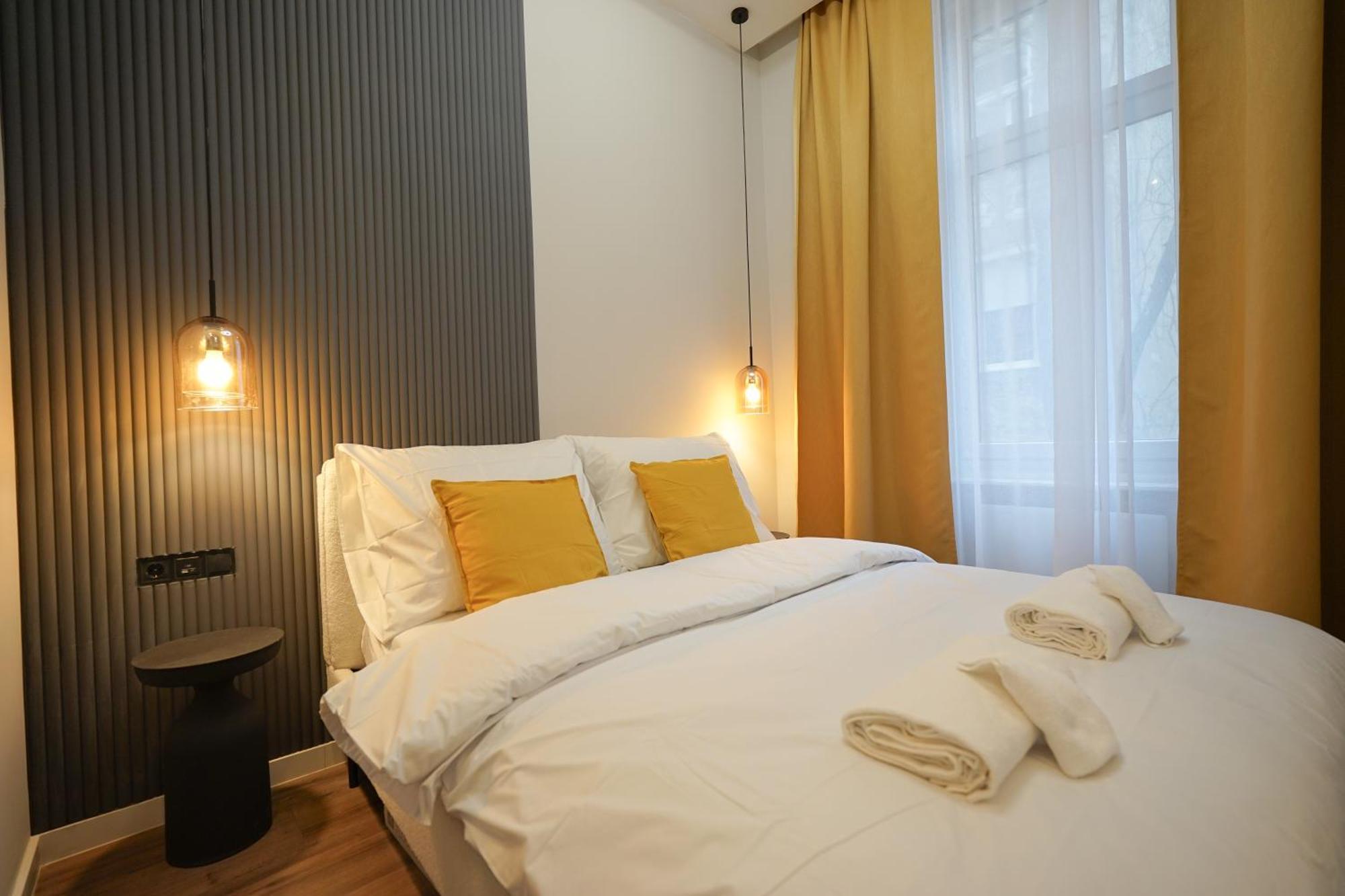 S7 - Sip Downtown Hideaway - Location By Bqa בודפשט